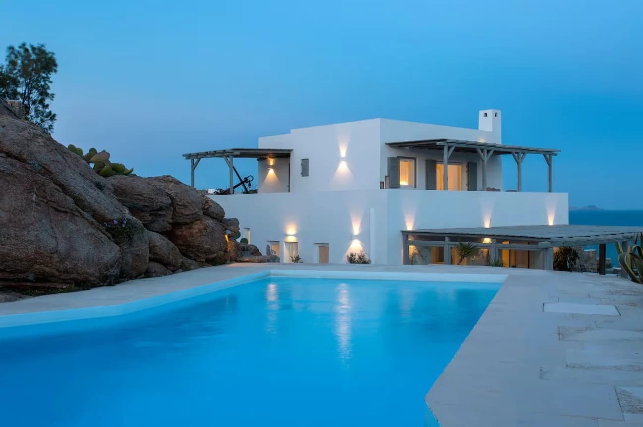 Paradise Estate Mykonos: A fun oriented 17-Bedroom Estate with 3 properties and 3 pools. - 5