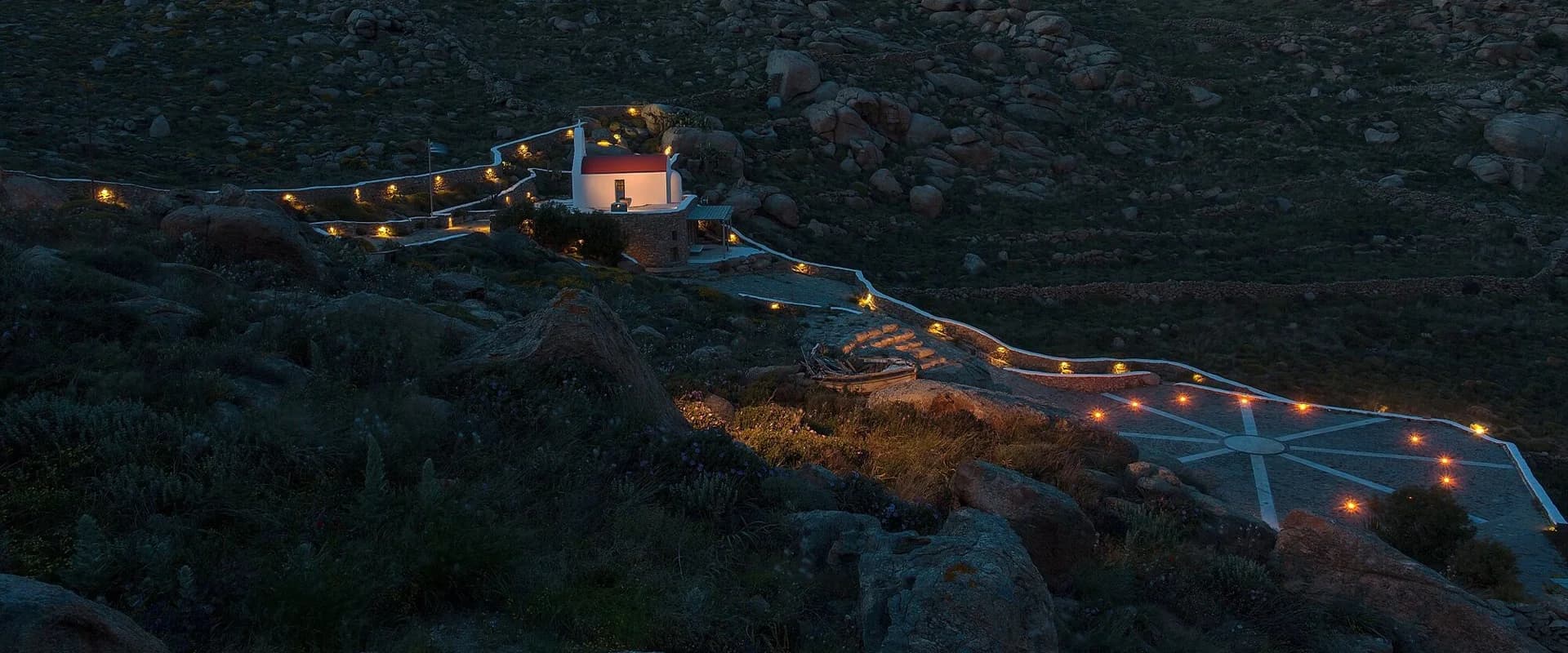 Paradise Estate Mykonos: A fun oriented 17-Bedroom Estate with 3 properties and 3 pools. - 3