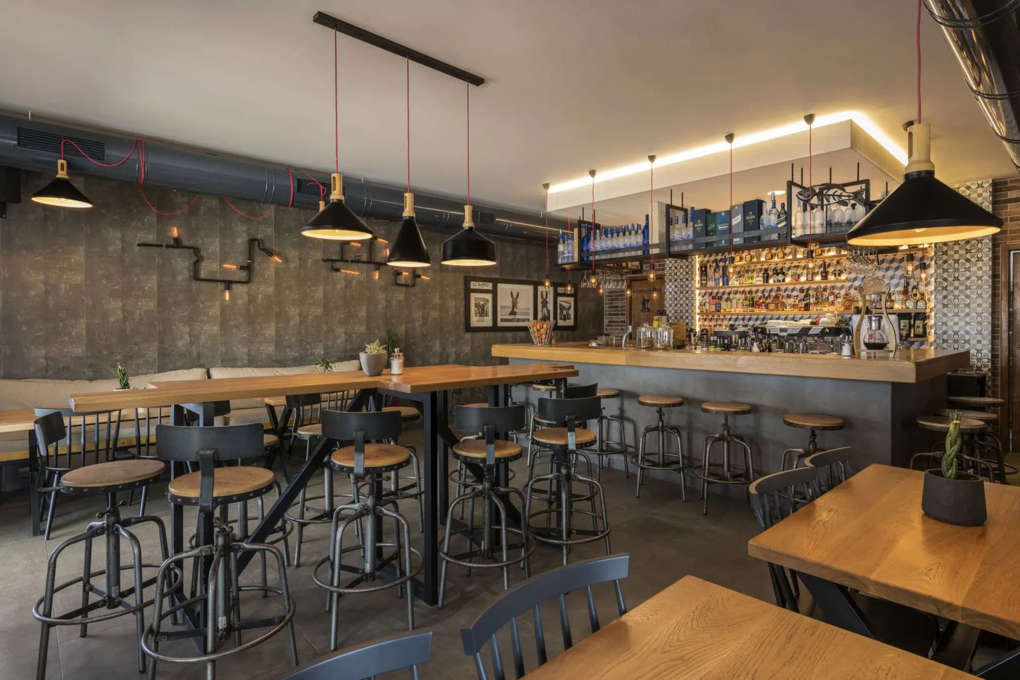 El Burro Mykonos — Reliable Brunch Outside the Chaos